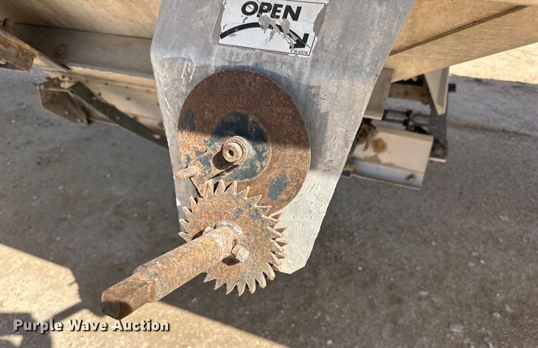 image for item IB9479 2008 Wilson DWH-500 grain trailer