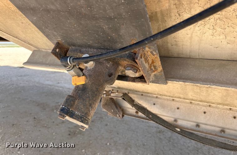 image for item IB9479 2008 Wilson DWH-500 grain trailer