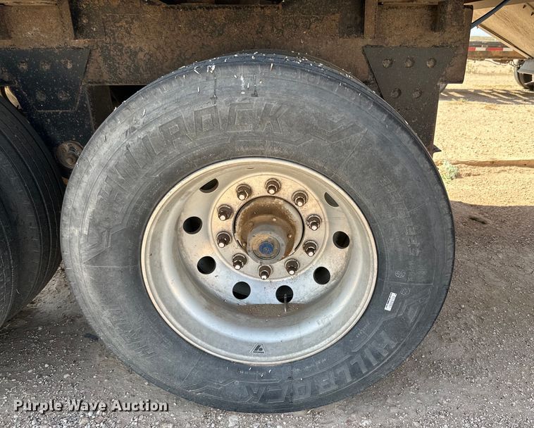 image for item IB9479 2008 Wilson DWH-500 grain trailer