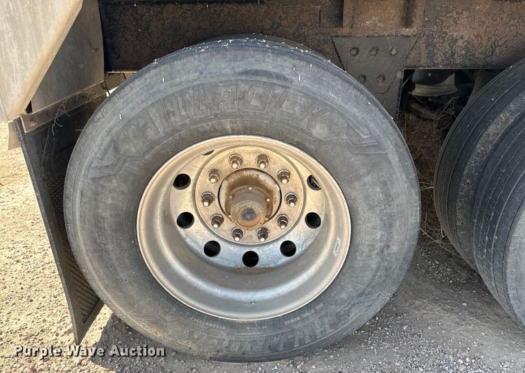 image for item IB9479 2008 Wilson DWH-500 grain trailer