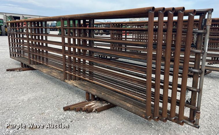 image for item LC9173 (6) 24' L livestock panels