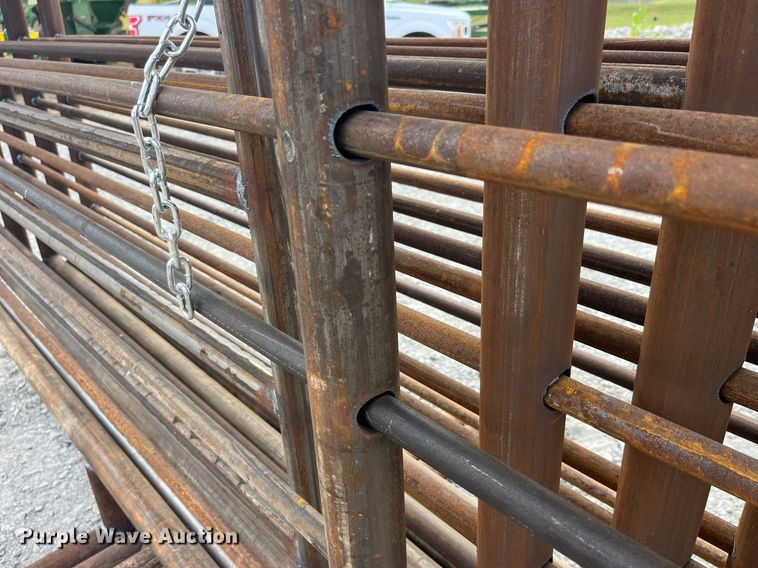 image for item LC9173 (6) 24' L livestock panels