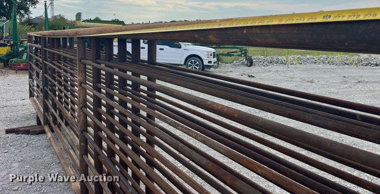image for item LC9173 (6) 24' L livestock panels