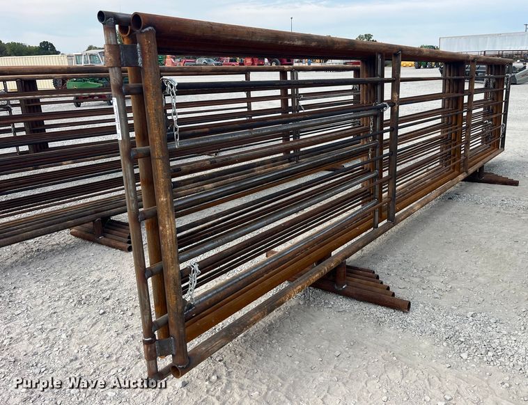 image for item LC9174 (6) 24' L livestock panels