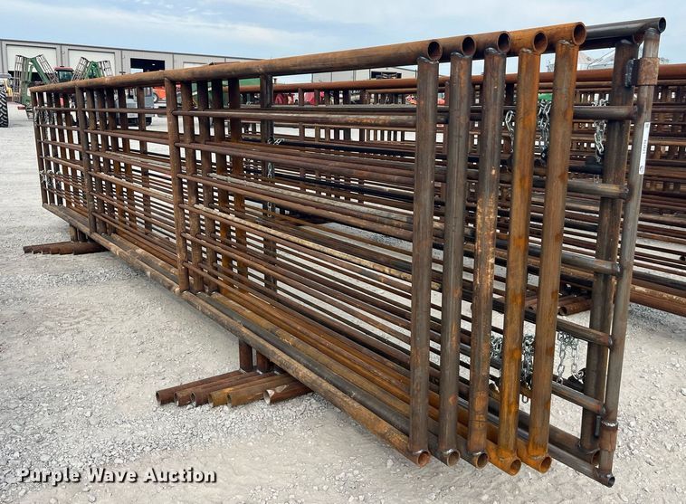 image for item LC9174 (6) 24' L livestock panels
