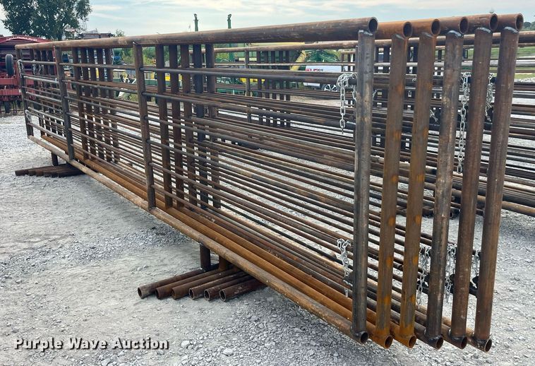 image for item LC9174 (6) 24' L livestock panels