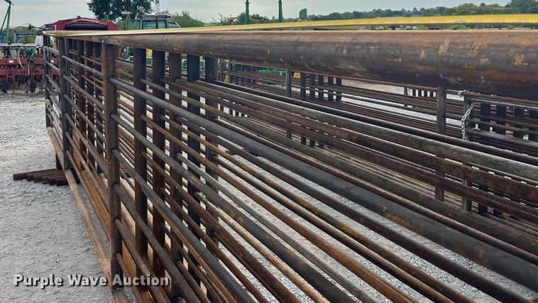 image for item LC9174 (6) 24' L livestock panels