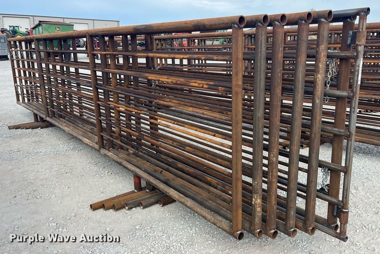 image for item LC9175 (6) 24' L livestock panels 