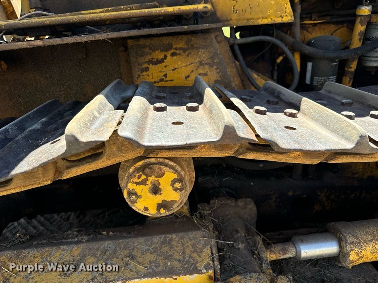 image for item MV9079 International 500 dozer