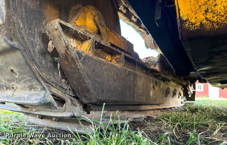 image for item MV9079 International 500 dozer