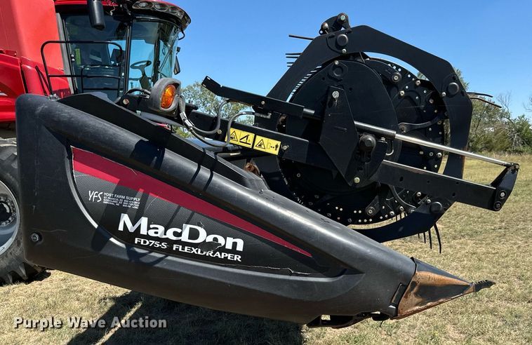 image for item MV9080 2014 MacDon  FD75-S flex draper head