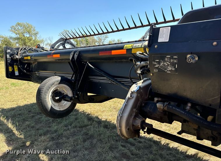 image for item MV9080 2014 MacDon  FD75-S flex draper head