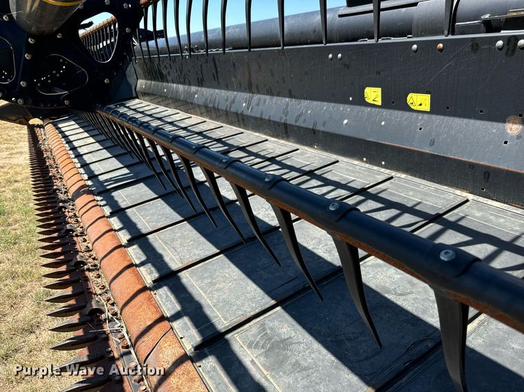 image for item MV9080 2014 MacDon  FD75-S flex draper head