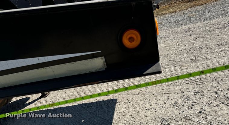 image for item MV9088 1997 Landoll Hauloll combine trailer 