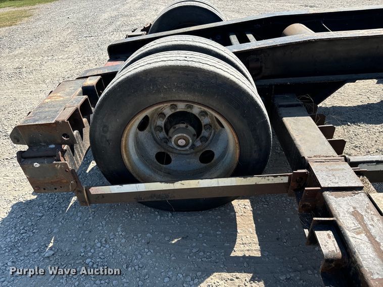 image for item MV9088 1997 Landoll Hauloll combine trailer 