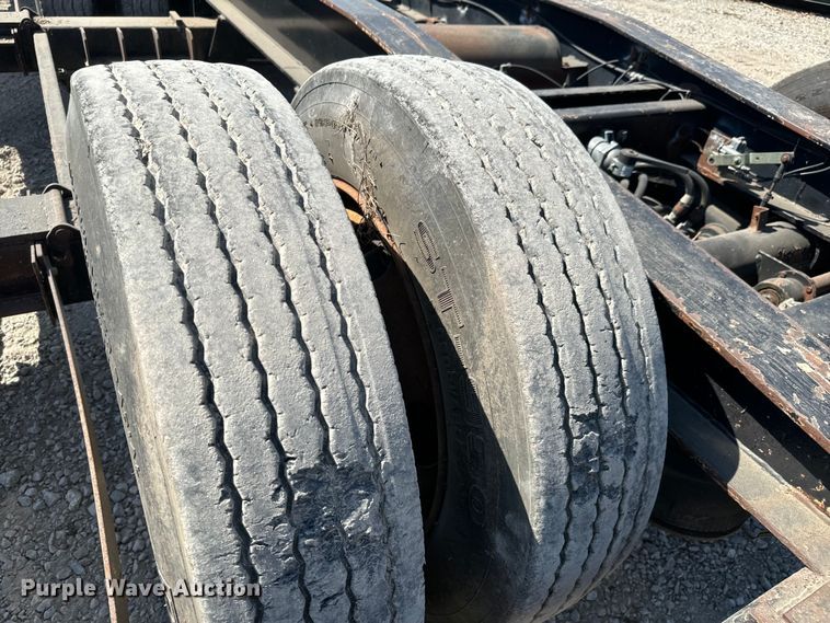 image for item MV9088 1997 Landoll Hauloll combine trailer 