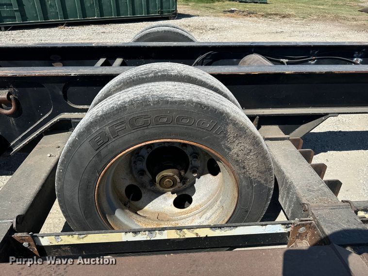 image for item MV9088 1997 Landoll Hauloll combine trailer 