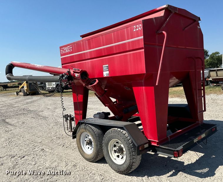 image for item MV9089 Patriot 220 seed tender