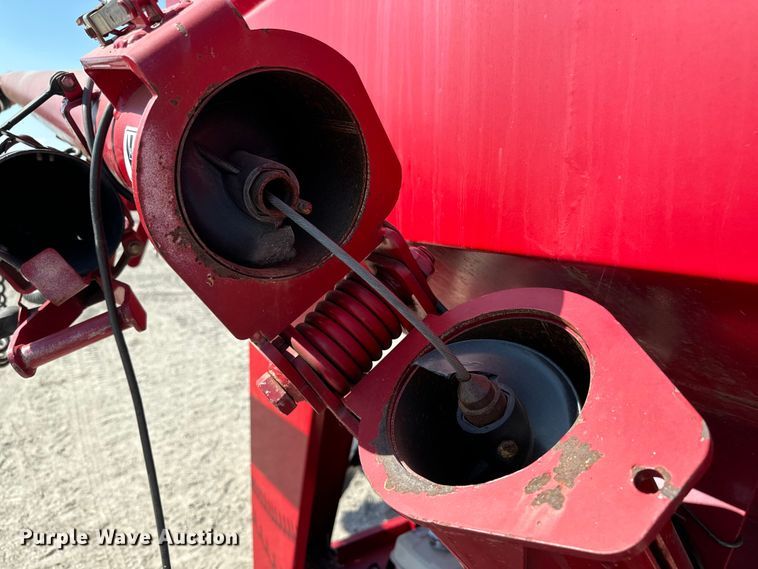 image for item MV9089 Patriot 220 seed tender