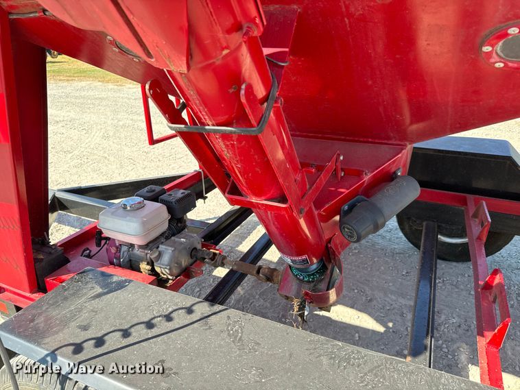 image for item MV9089 Patriot 220 seed tender