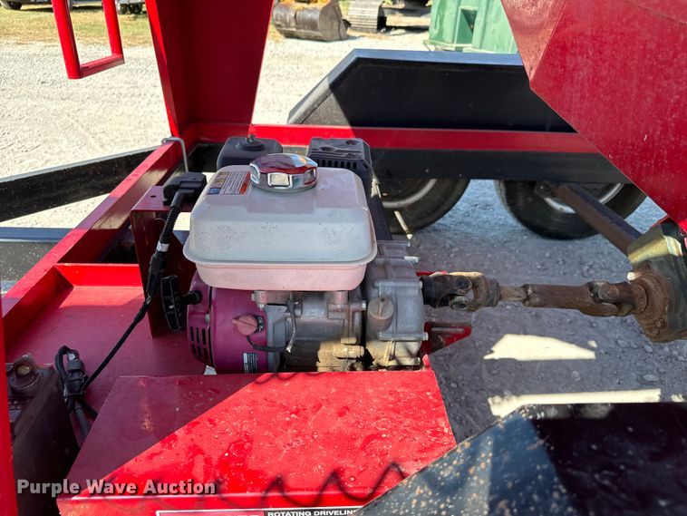 image for item MV9089 Patriot 220 seed tender