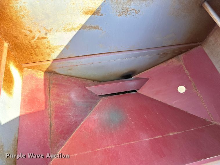 image for item MV9089 Patriot 220 seed tender