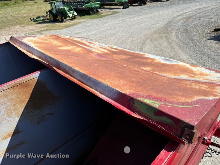 image for item MV9089 Patriot 220 seed tender