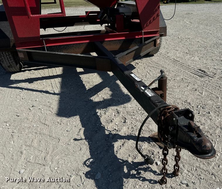 image for item MV9089 Patriot 220 seed tender