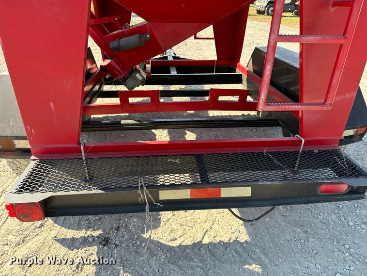 image for item MV9089 Patriot 220 seed tender