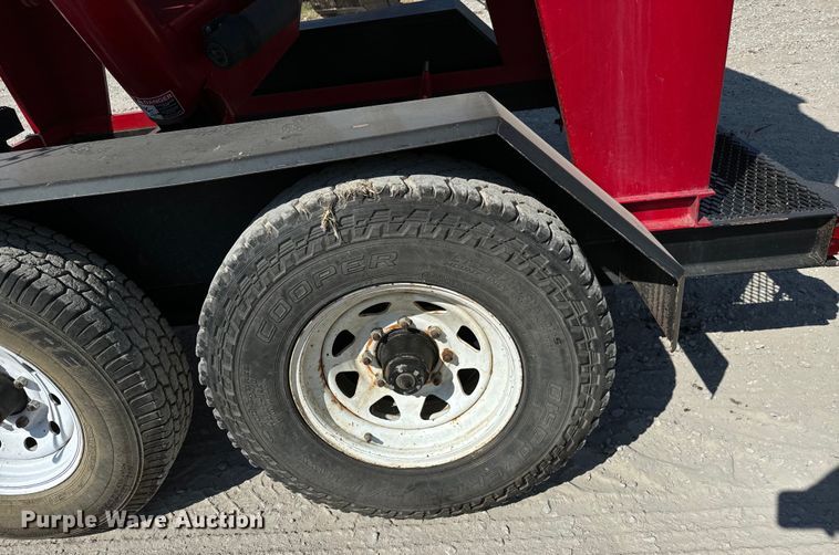 image for item MV9089 Patriot 220 seed tender