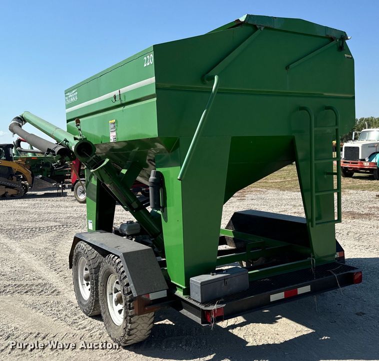 image for item MV9090 Patriot 220 seed tender