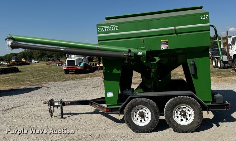image for item MV9090 Patriot 220 seed tender