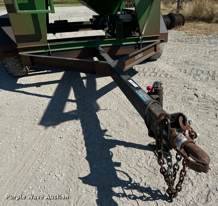 image for item MV9090 Patriot 220 seed tender