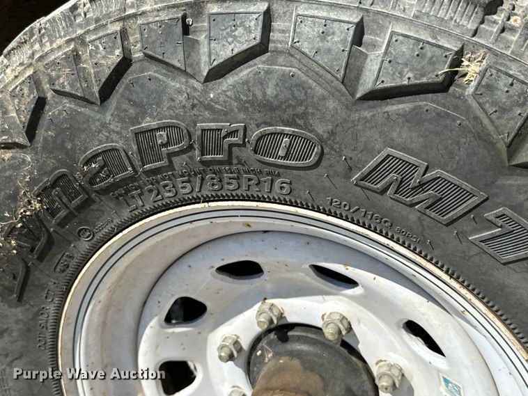 image for item MV9090 Patriot 220 seed tender