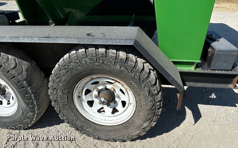 image for item MV9090 Patriot 220 seed tender