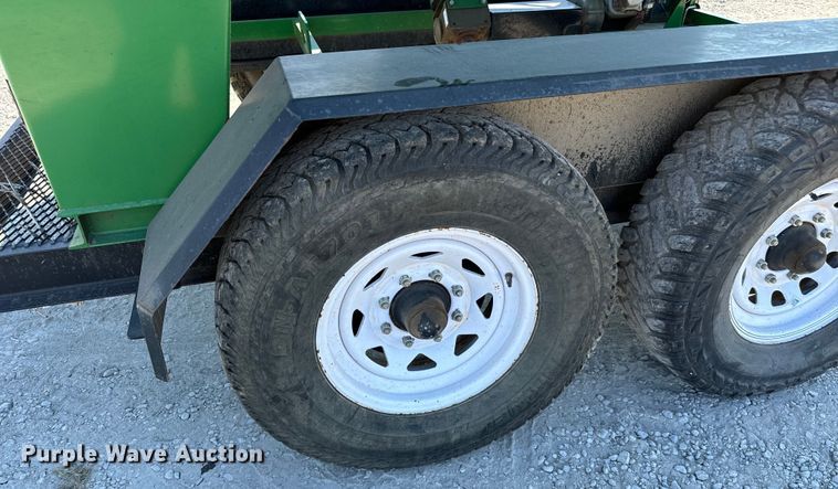 image for item MV9090 Patriot 220 seed tender