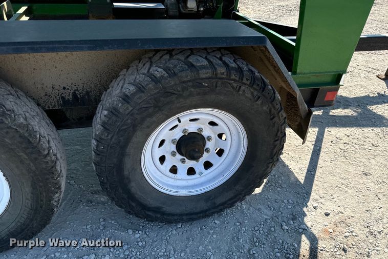 image for item MV9090 Patriot 220 seed tender