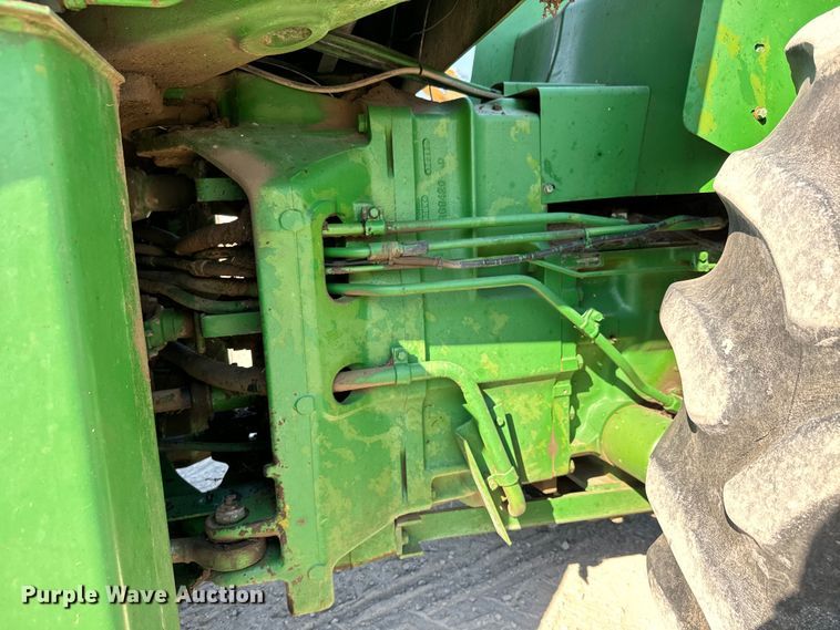 image for item MV9092 1981 John Deere  8640 4WD tractor