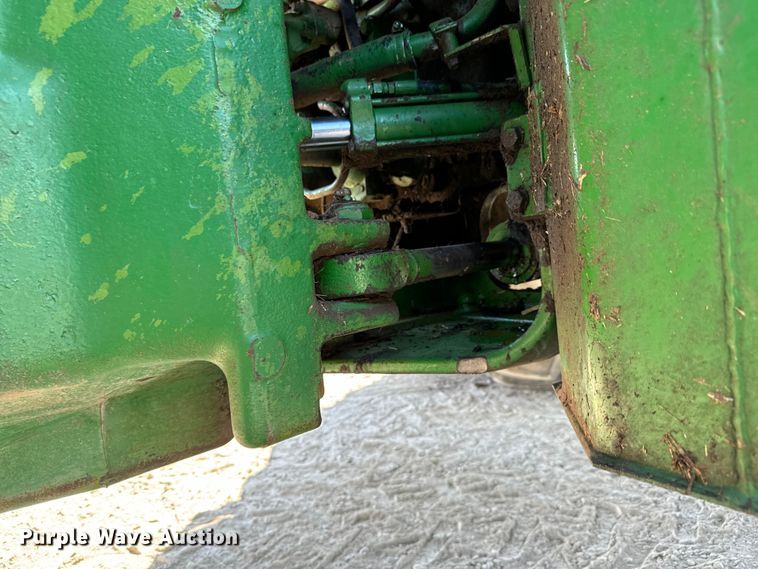 image for item MV9092 1981 John Deere  8640 4WD tractor