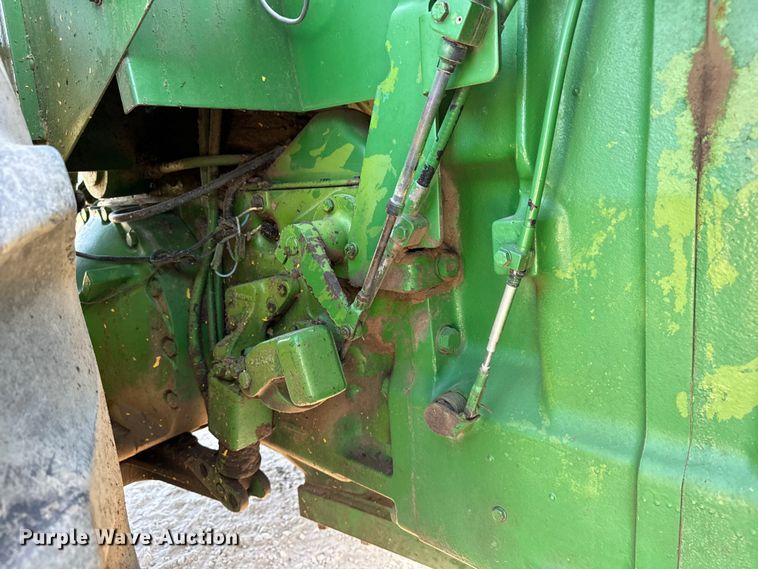 image for item MV9092 1981 John Deere  8640 4WD tractor