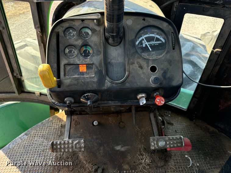 image for item MV9092 1981 John Deere  8640 4WD tractor