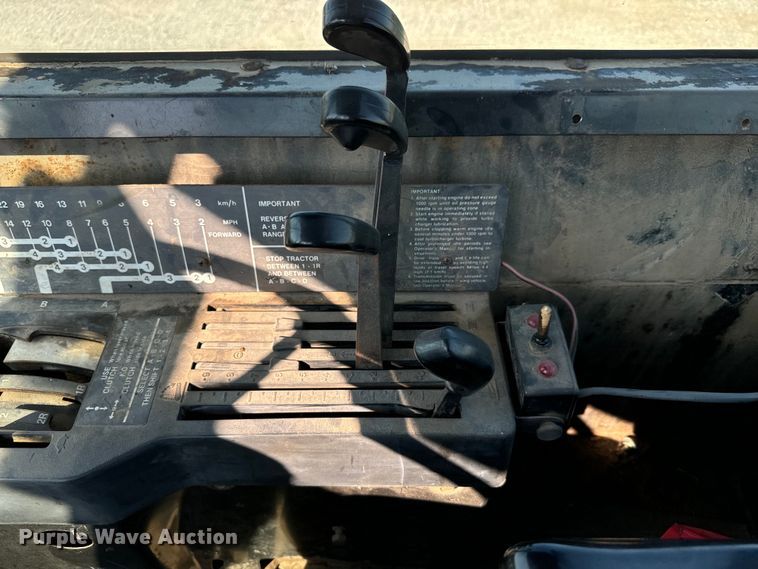 image for item MV9092 1981 John Deere  8640 4WD tractor