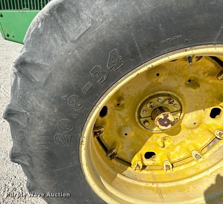 image for item MV9092 1981 John Deere  8640 4WD tractor