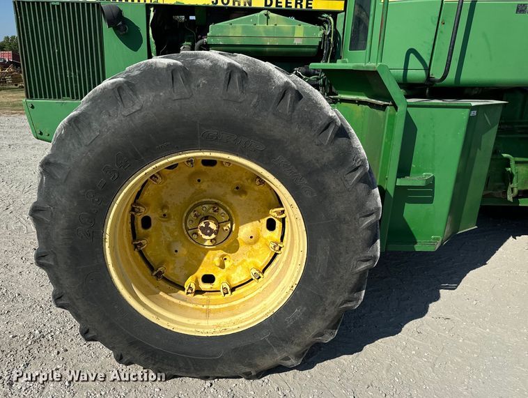 image for item MV9092 1981 John Deere  8640 4WD tractor