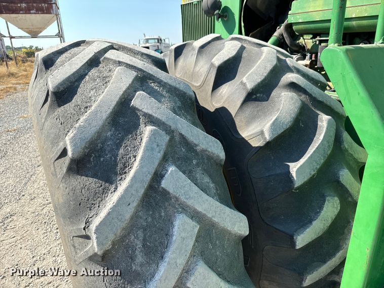 image for item MV9092 1981 John Deere  8640 4WD tractor