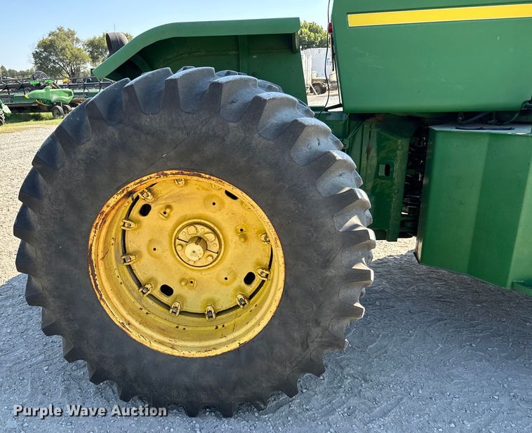 image for item MV9092 1981 John Deere  8640 4WD tractor