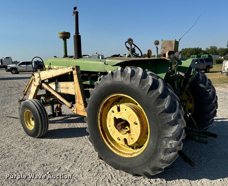image for item MV9093 1968 John Deere 4020 tractor