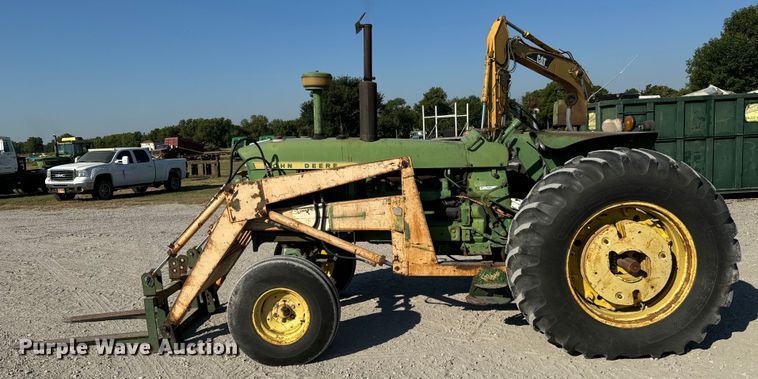 image for item MV9093 1968 John Deere 4020 tractor