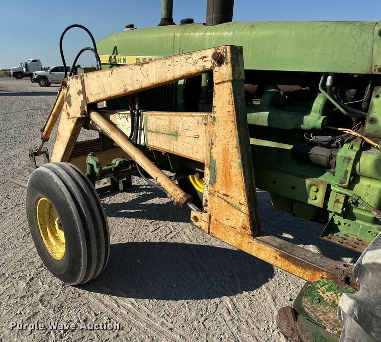 image for item MV9093 1968 John Deere 4020 tractor