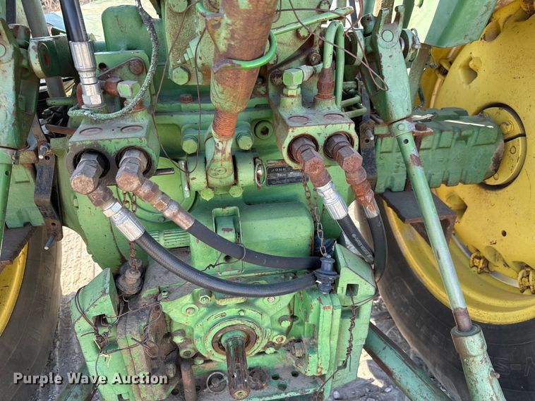 image for item MV9093 1968 John Deere 4020 tractor